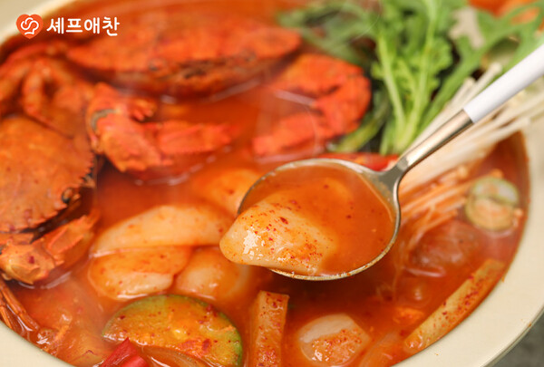 셰프애찬, 국물 맛 살린 신제품 ‘돌게매운탕’ 출시