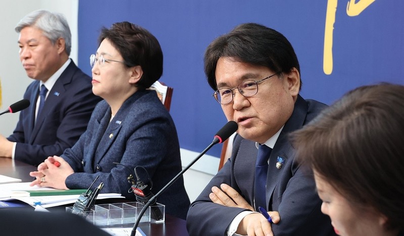 황운하 원내대표(사진=연합뉴스)