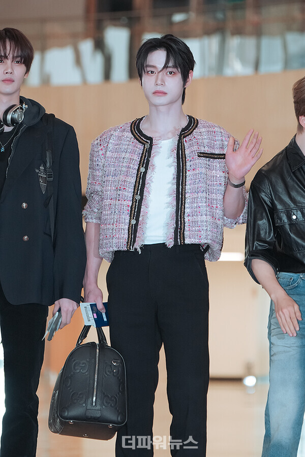 제로베이스원김지웅,김포국제공항출국