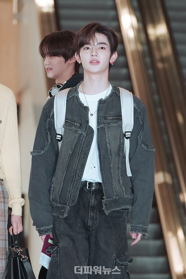 제로베이스원장하오,김포국제공항출국