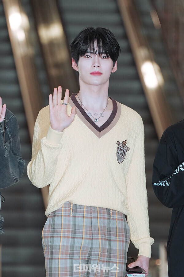 제로베이스원성한빈,김포국제공항출국