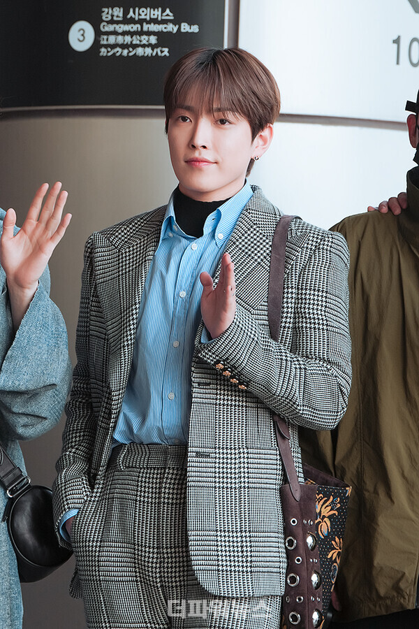 에이티즈홍중,김포국제공항출국