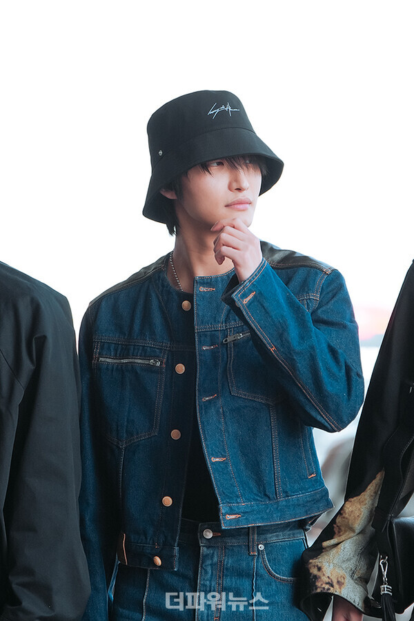 에이티즈성화,김포국제공항출국