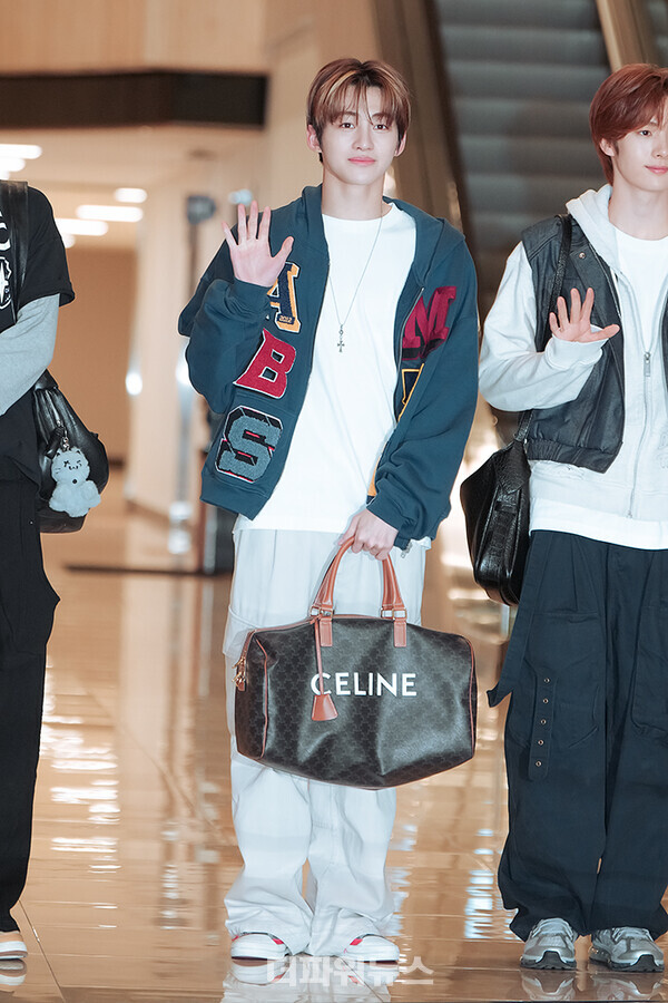 투어스지훈,김포국제공항출국