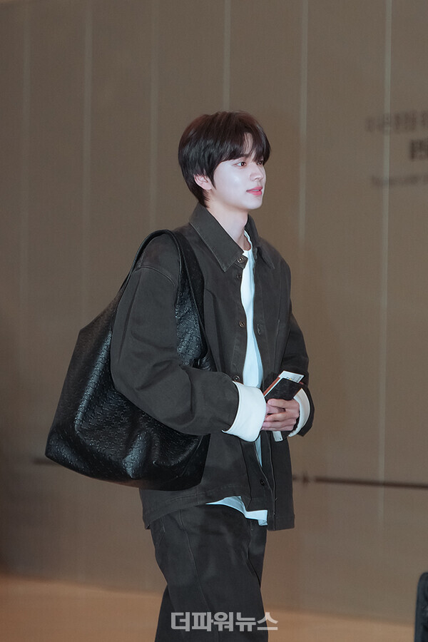 투어스신유,김포국제공항출국