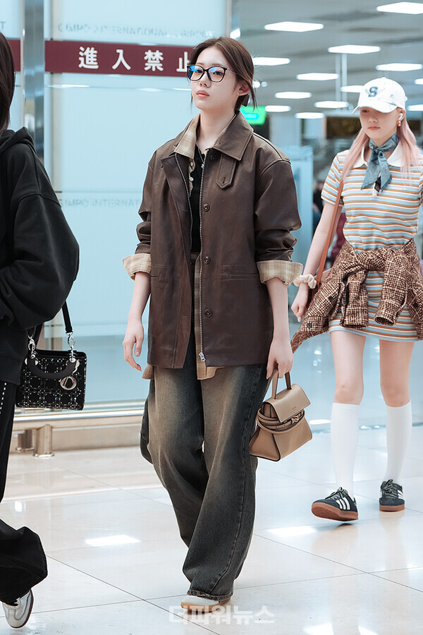 베이비몬스터로라,김포국제공항입국