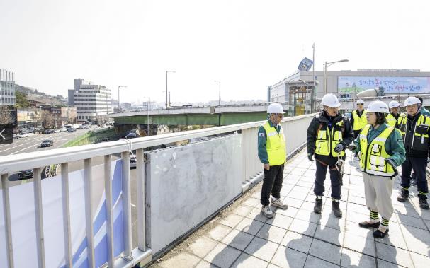 지난 3월 20일, 북한남삼거리 보도육교 정밀안전진단 현장점검 사진