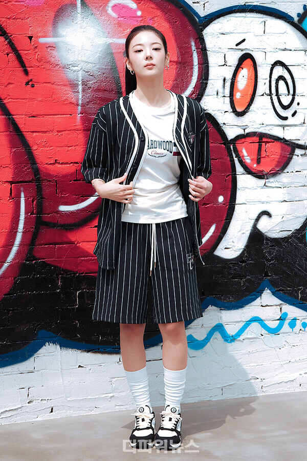 있지리아,포토월행사