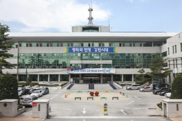 철원군 4월19일 희망의 첫 모내기