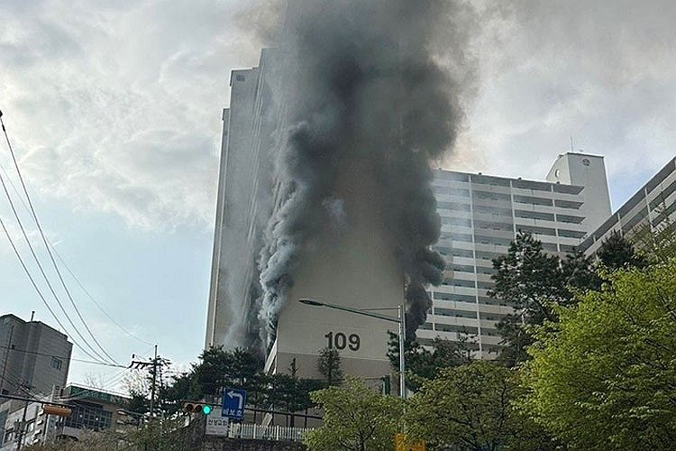 관악구 봉천동 아파트서 화재(사진=연합뉴스)