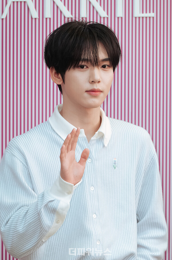 제로베이스원한유진,포토월행사