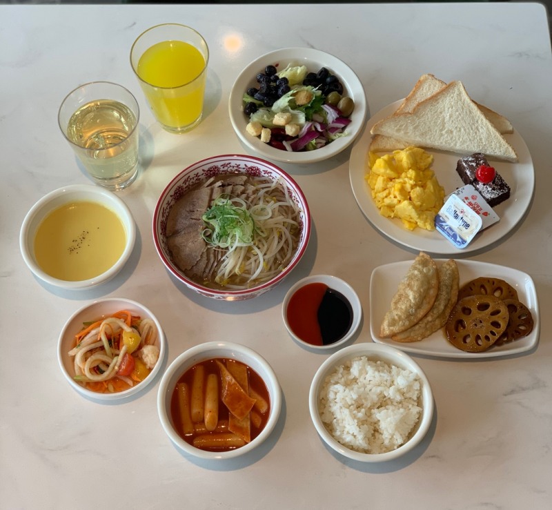 지난 4월 16일 중식으로 제공된 메뉴.(사진=신세계푸드)