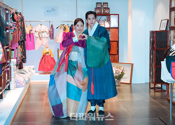 미나-류필립,박술녀한복인사동점오픈식행사