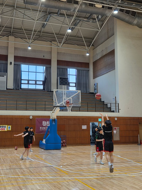동주여자중학교 농구부 훈련 모습.(제공=부산교육청)