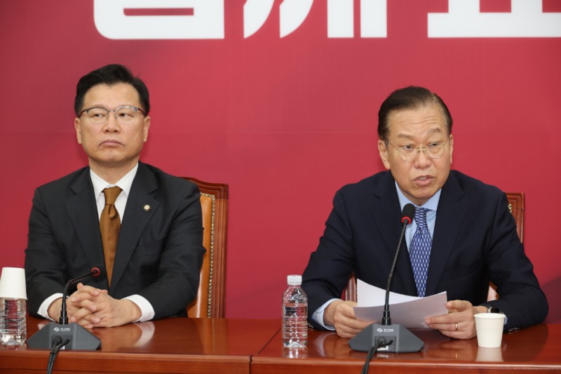 후보 단일화 관련 발언하는 권영세 비상대책위원장(사진=연합뉴스)