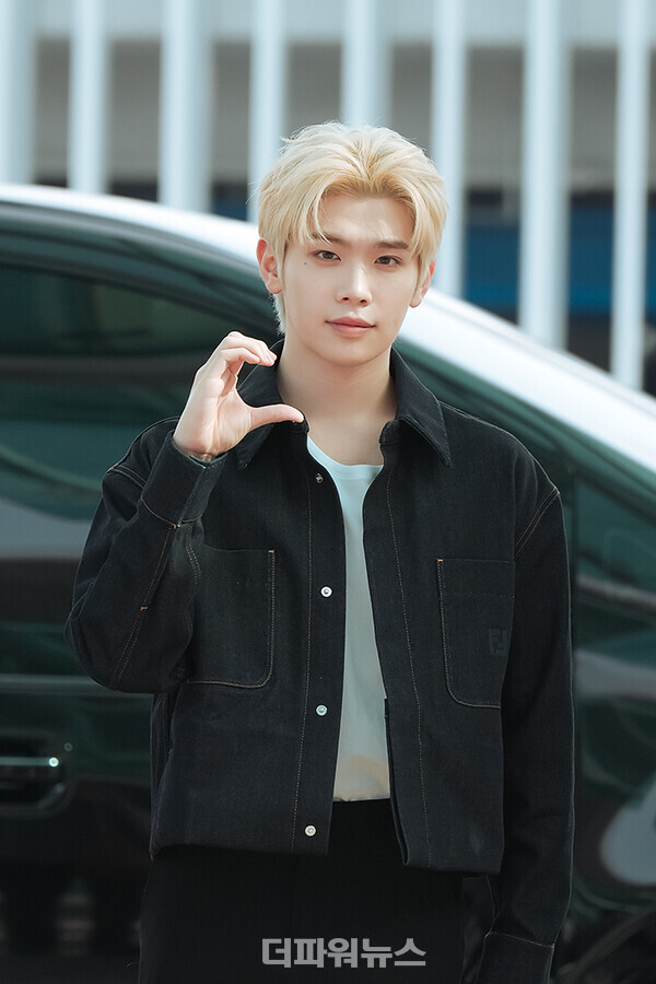 제로베이스원김태래,인천국제공항출국