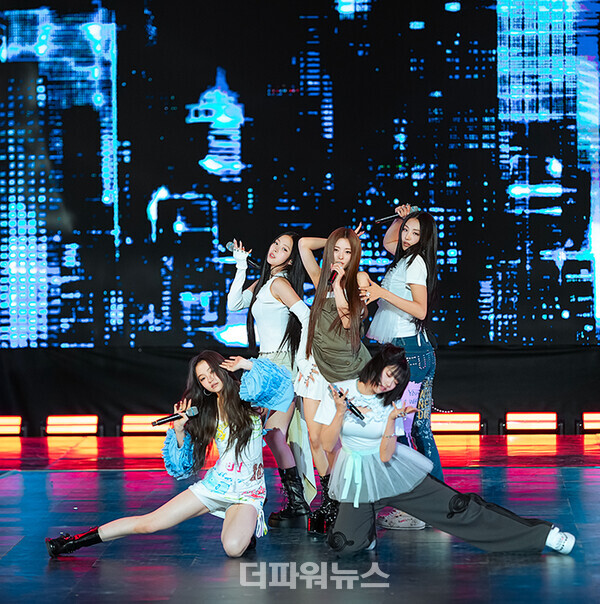 MEOVV(미야오),1stEP'MYEYESOPENVVIDE'미디어쇼케이스