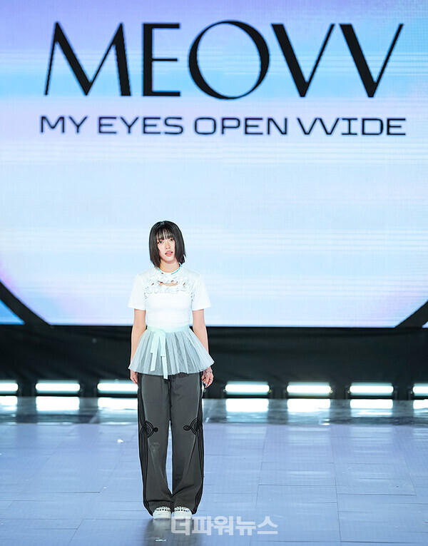 MEOVV(미야오)수인,1stEP'MYEYESOPENVVIDE'미디어쇼케이스