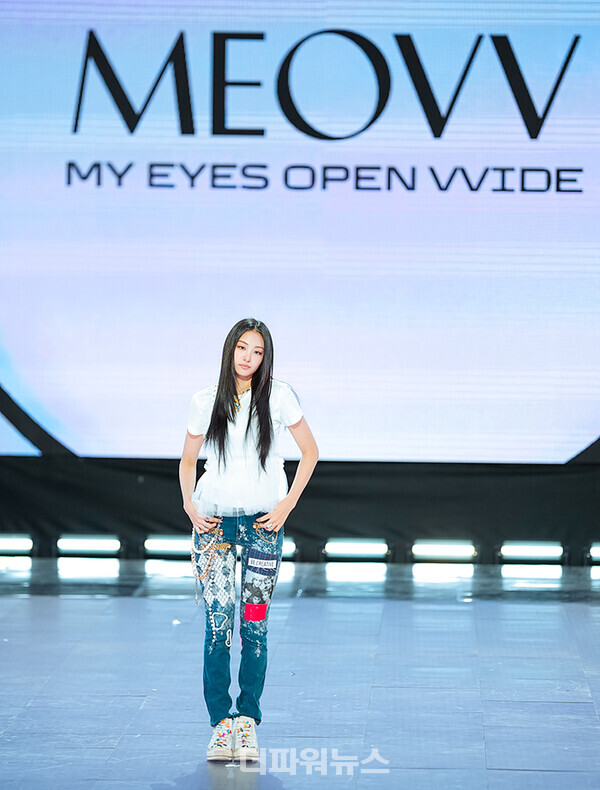 MEOVV(미야오)가원,1stEP'MYEYESOPENVVIDE'미디어쇼케이스