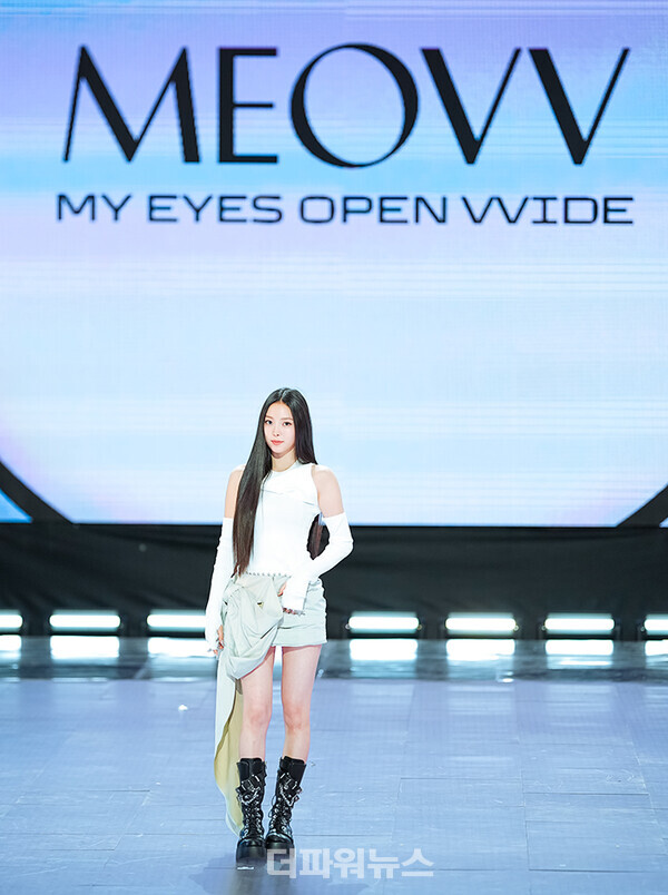 MEOVV(미야오)나린,1stEP'MYEYESOPENVVIDE'미디어쇼케이스