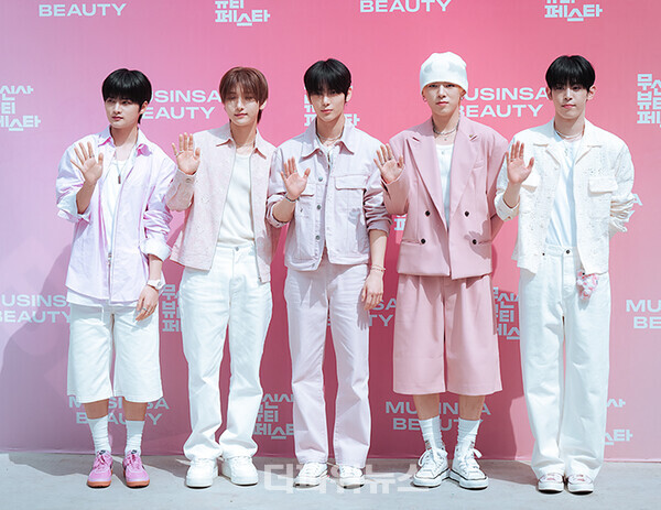 나우어데이즈,포토월행사