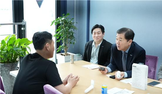 중소벤처기업유통원 이태식 대표이사, 중기 생산 현장 찾아 애로사항 청취