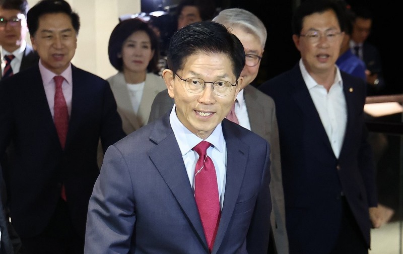 김문수 후보, 국가와 민족을 위한 조찬기도회 참석(사진=연합뉴스)