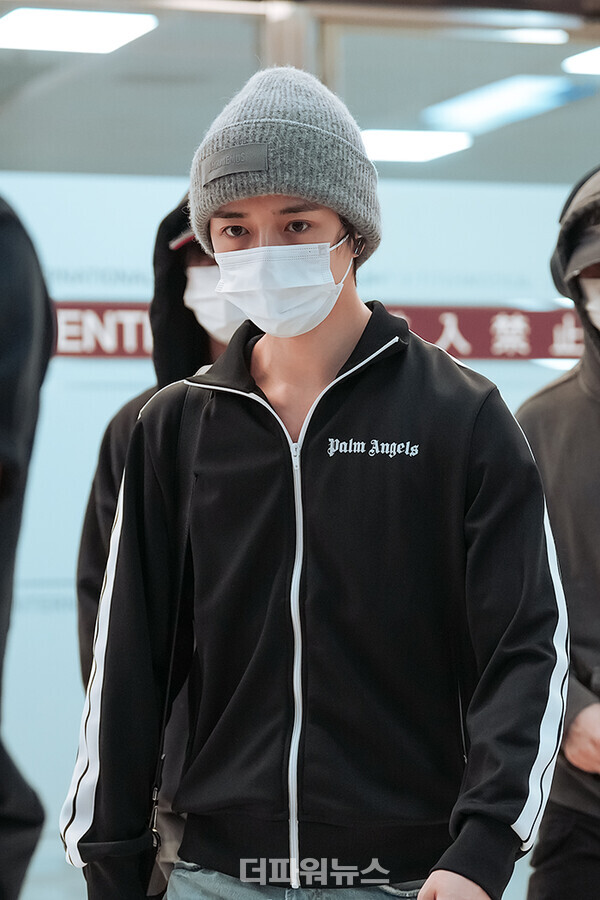 투모로우바이투게더범규,김포국제공항입국