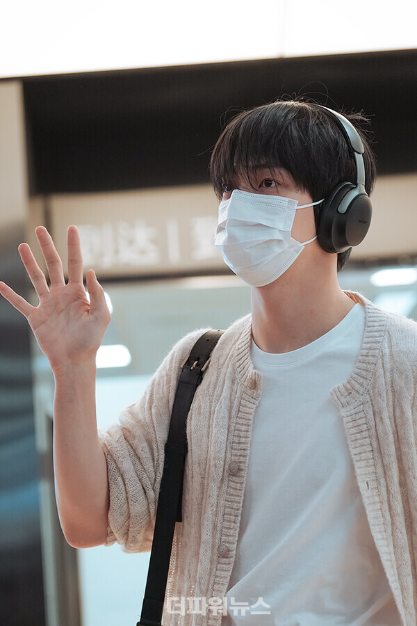 투모로우바이투게더수빈,김포국제공항입국