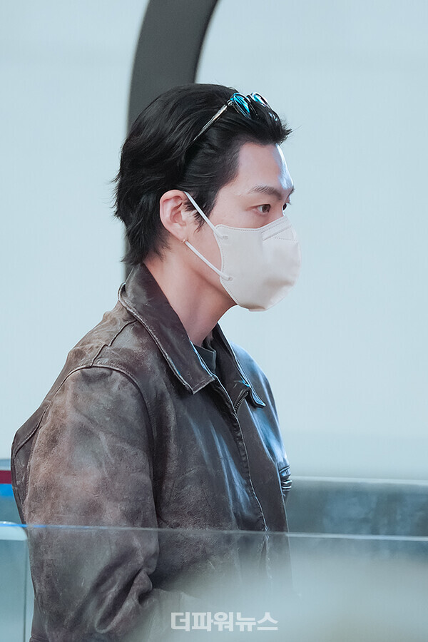 김우빈,김포국제공항출국