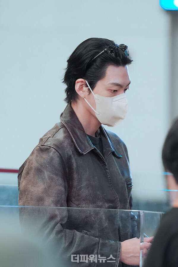 김우빈,김포국제공항출국