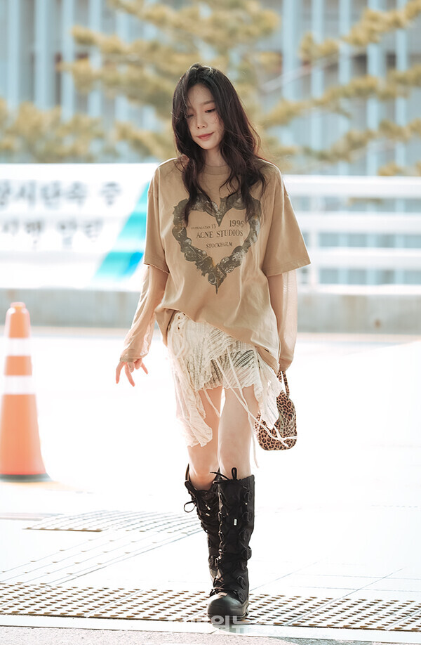 태연,인천국제공항출국