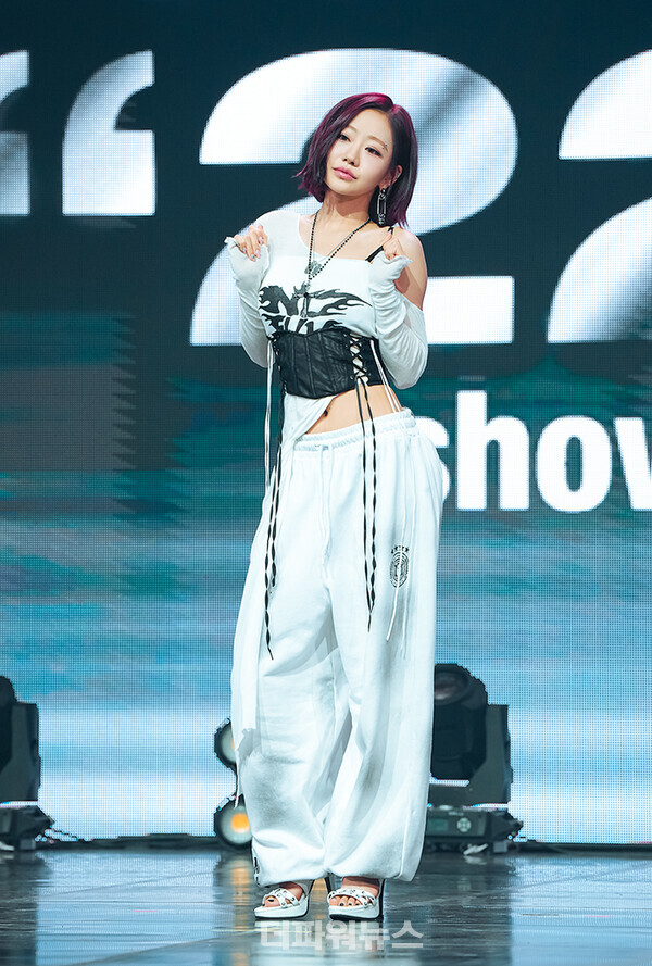 키스오브라이프쥴리,4번째미니앨범‘224’(투투포)쇼케이스