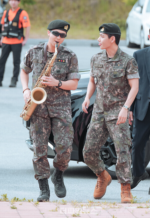 방탄소년단RM-뷔,전역행사