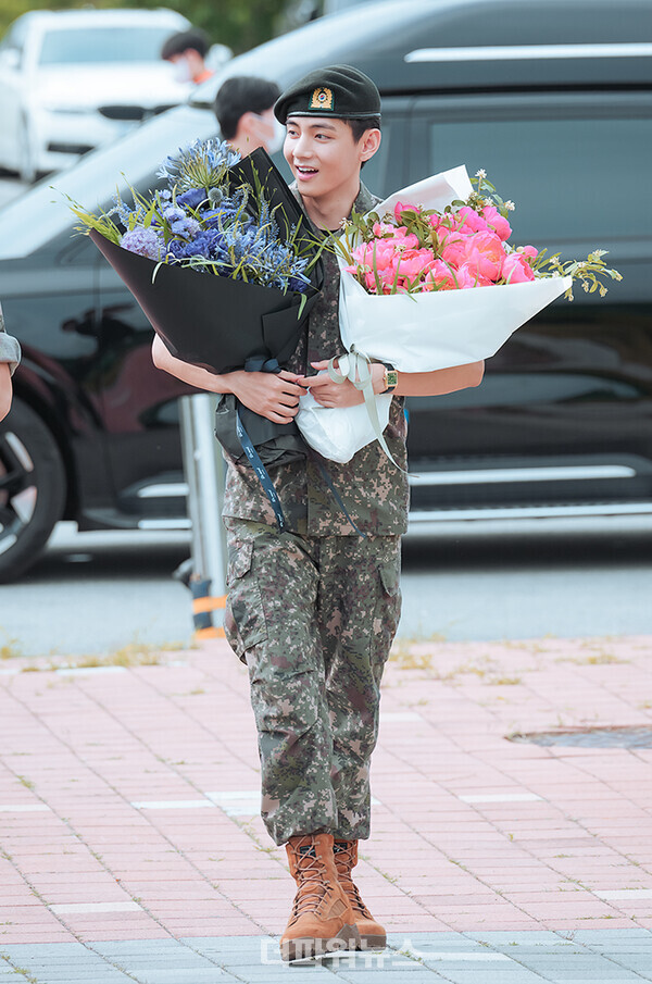 방탄소년단RM-뷔,전역행사