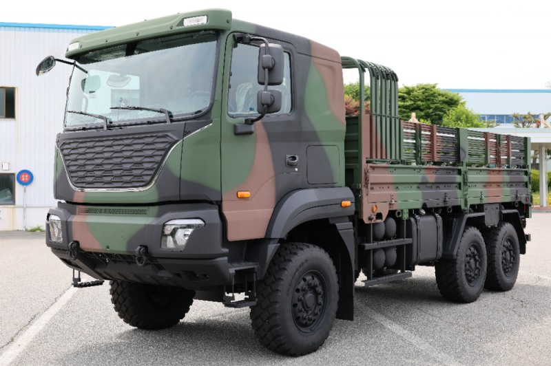 기아 중형표준차(KMTV, Kia Medium Tactical Vehicle) 5톤 모델.(사진=기아)