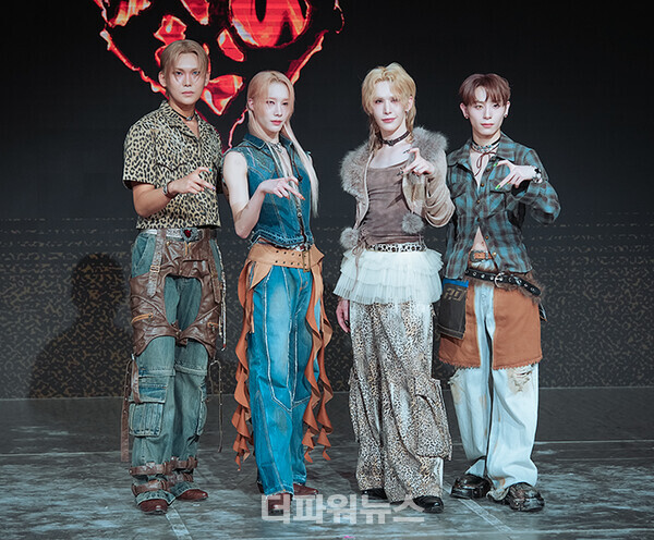 XLOV(엑스러브),싱글2집‘IONE’발매쇼케이스