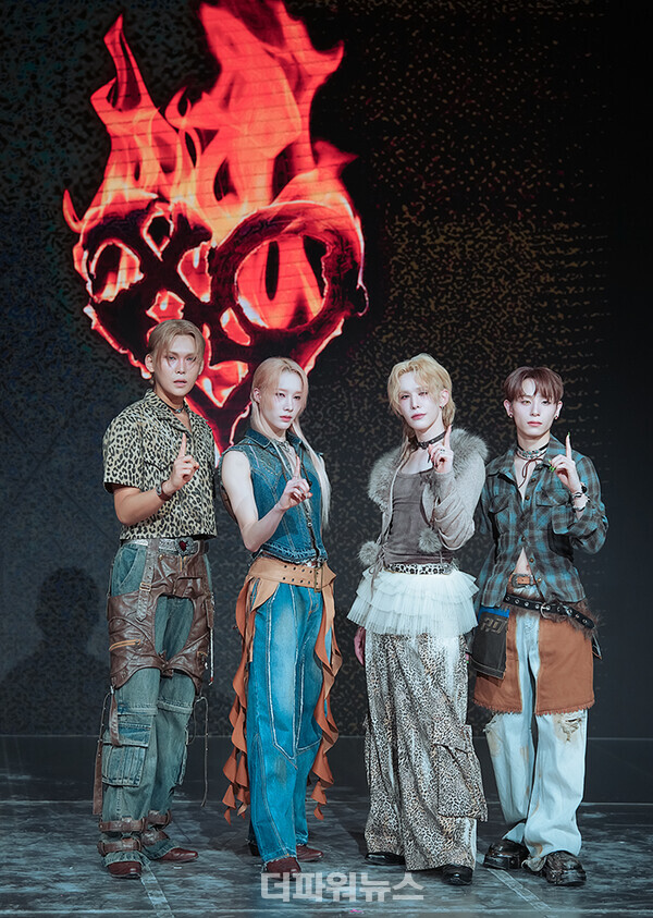 XLOV(엑스러브),싱글2집‘IONE’발매쇼케이스