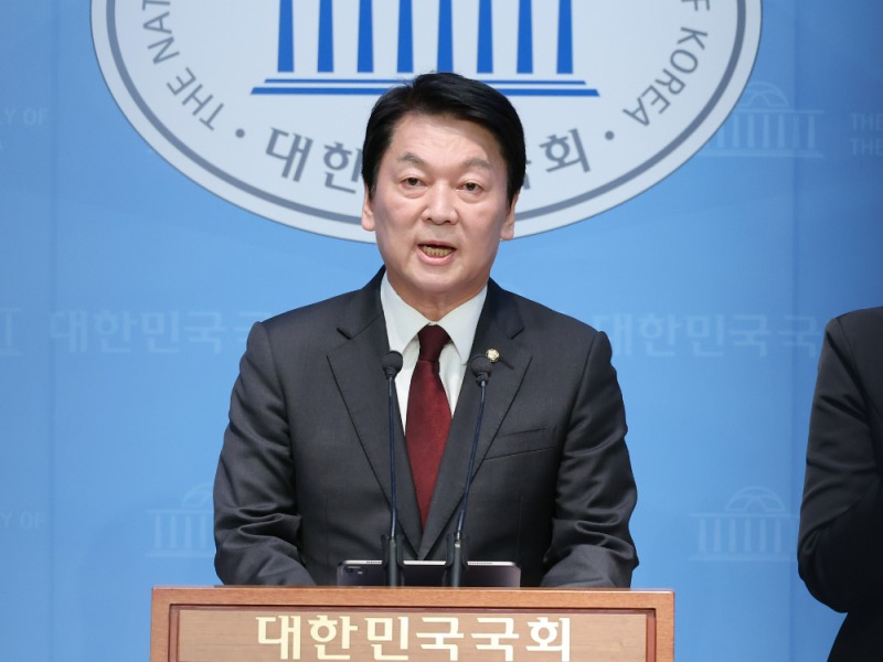 국민의힘 안철수 의원이 15일 서울 여의도 국회 소통관에서 현안 관련 회견을 하고 있다.(사진=연합뉴스)