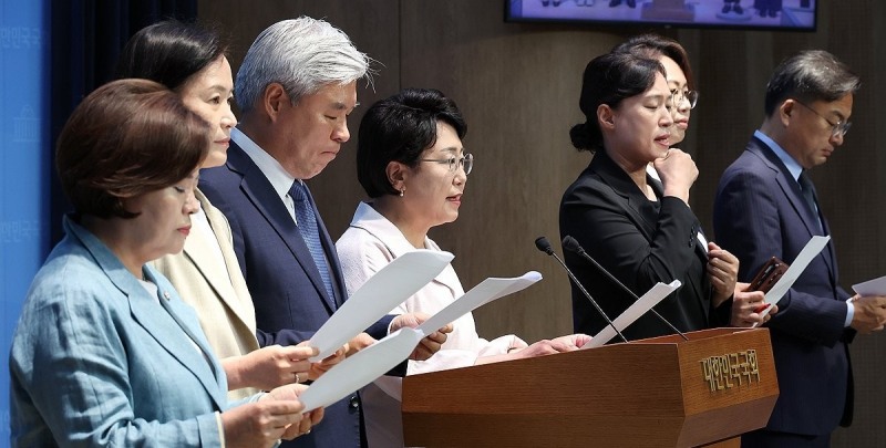 심우정 검찰총장 사퇴 촉구하는 조국혁신당(사진=연합뉴스)
