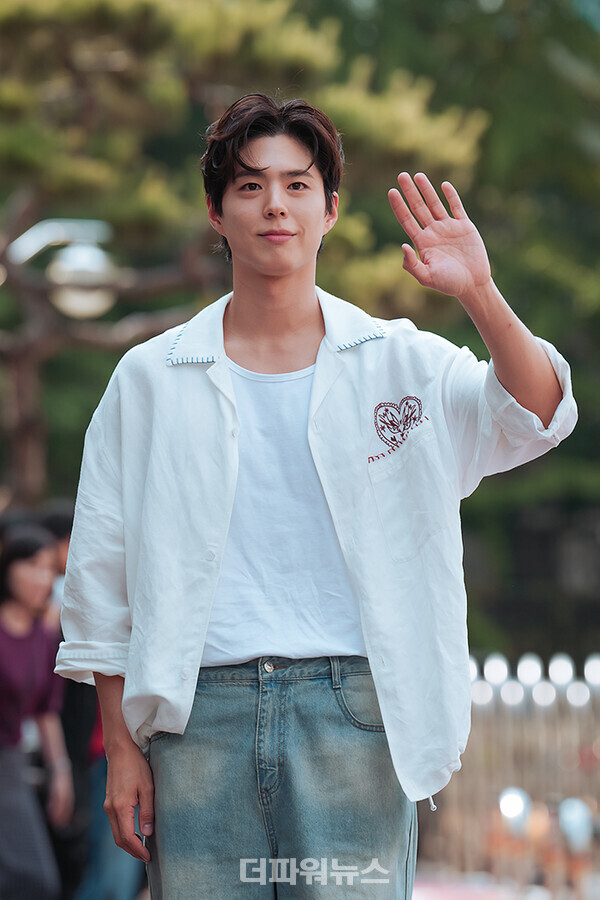 박보검,KBS‘박보검의칸타빌레’출근길