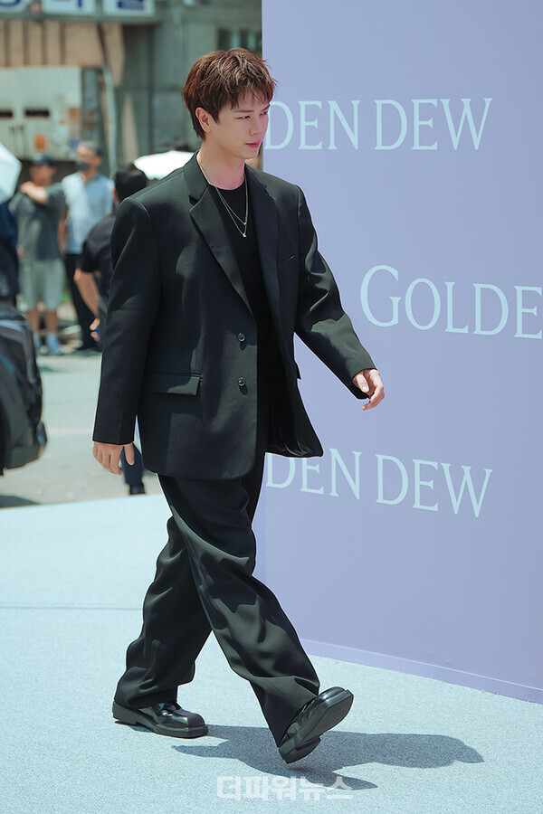 육성재,포토월행사