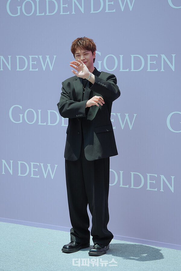 육성재,포토월행사