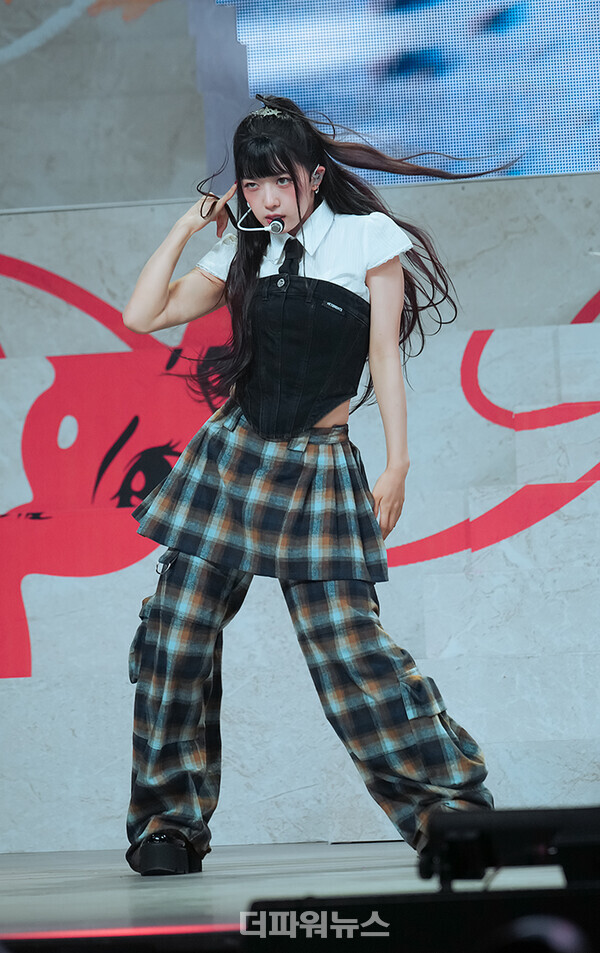 베이비돈크라이쿠미,싱글‘FGirl(에프걸)’발매기념쇼케이스