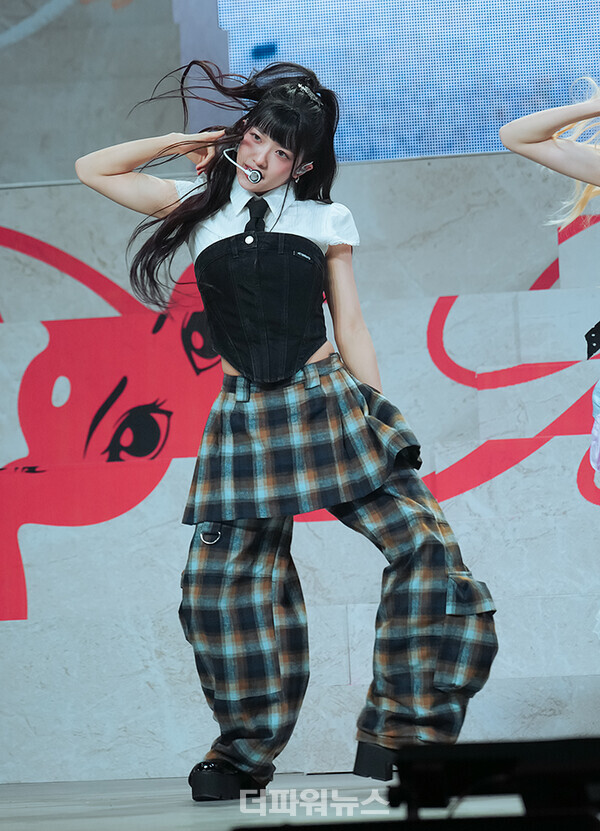 베이비돈크라이쿠미,싱글‘FGirl(에프걸)’발매기념쇼케이스