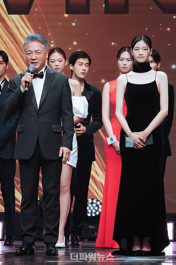 아시아모델페스티벌조직위원장양의식,위너이수인