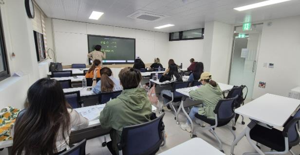 결혼이민자 역량강화지원 ‘한국어교육’ 사진