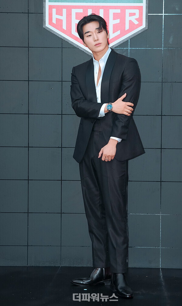 에이티즈산,포토월행사