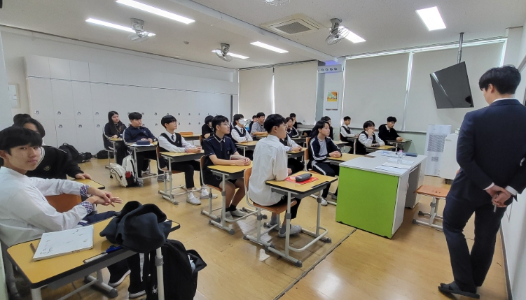 ‘전국 최초’ 중·고등학생 학습장려금 지원