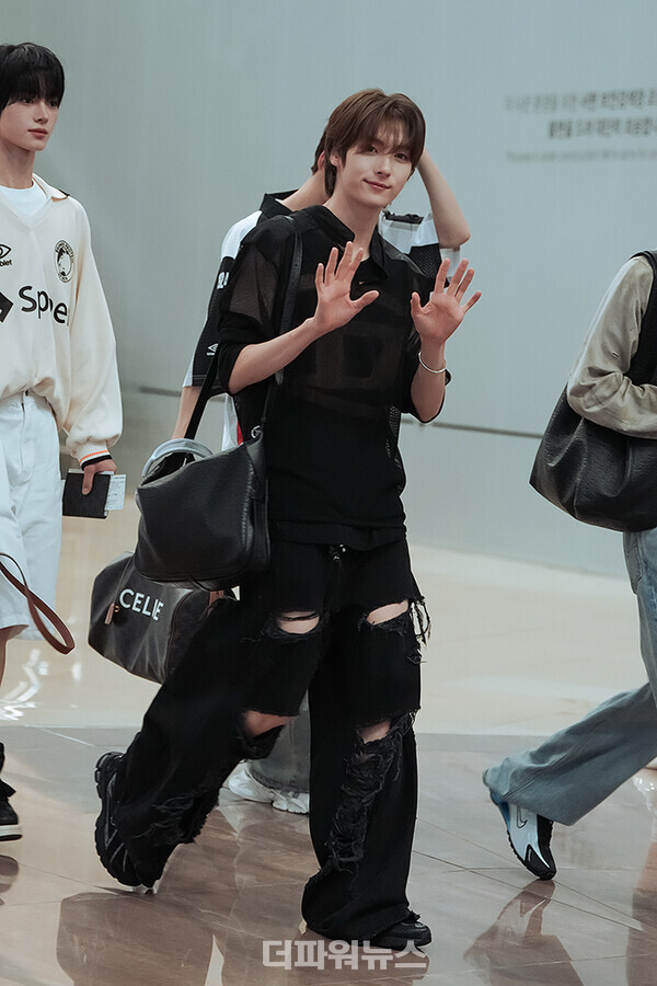 투어스영재,김포국제공항출국